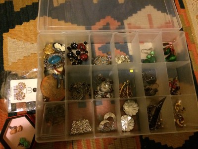 Earrings to give away or sell